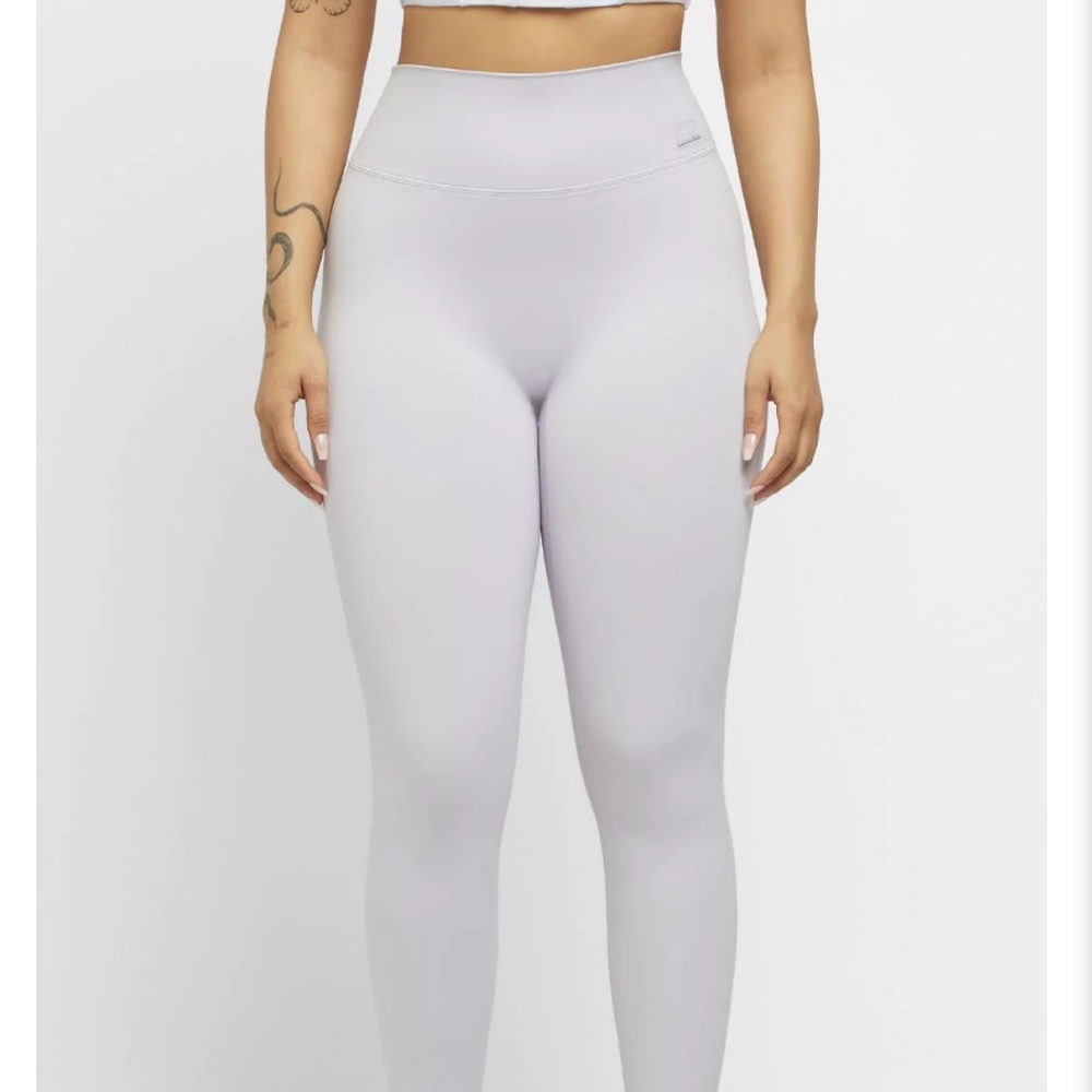 NAMA Body Butter Leggings